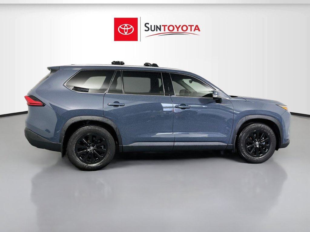 Used 2024 Toyota Grand Highlander FWD image 2