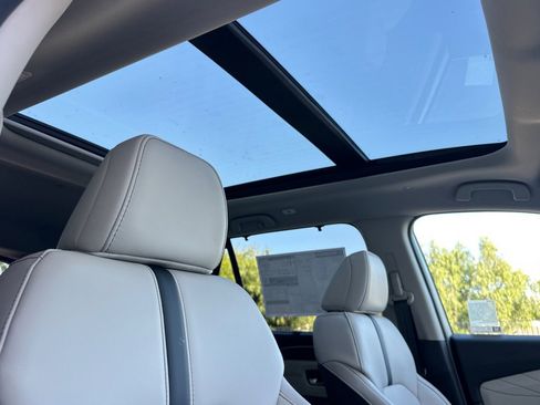 New 2026 Honda Pilot Touring image 14