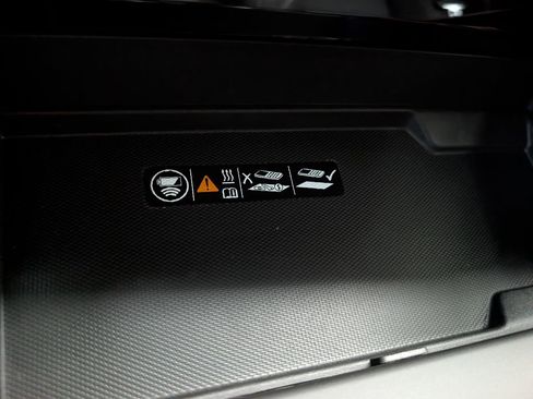 New 2026 Chevrolet Suburban Premier AWD/4WD image 31