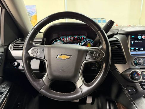 Used 2018 Chevrolet Suburban LT AWD/4WD image 58
