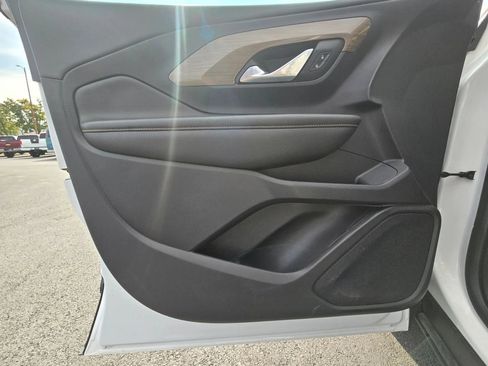 Used 2021 GMC Terrain SLE FWD image 8