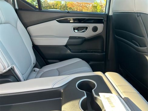 New 2025 Honda Pilot Touring image 20