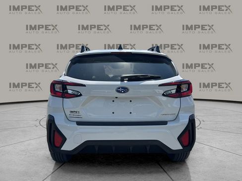 Used 2024 Subaru Crosstrek 2.0i Premium image 4