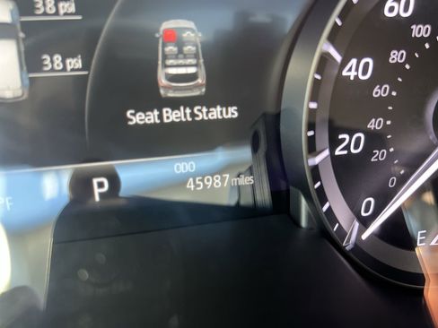 Used 2023 Toyota Highlander XLE image 22