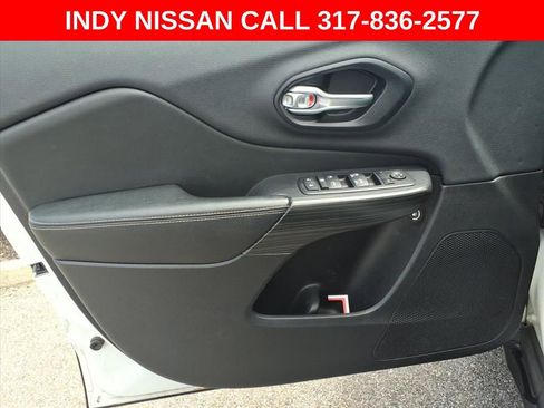 Used 2016 Jeep Cherokee Limited AWD/4WD image 11