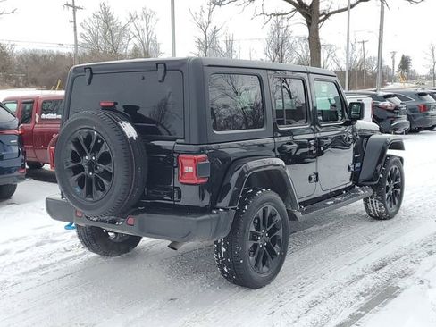 Used 2023 Jeep Wrangler Unlimited Sahara w/ Cold Weather Group image 4