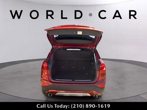 Used 2020 BMW X1 sDrive28i image 13