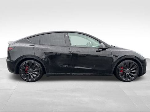 Used 2022 Tesla Model Y Performance image 8