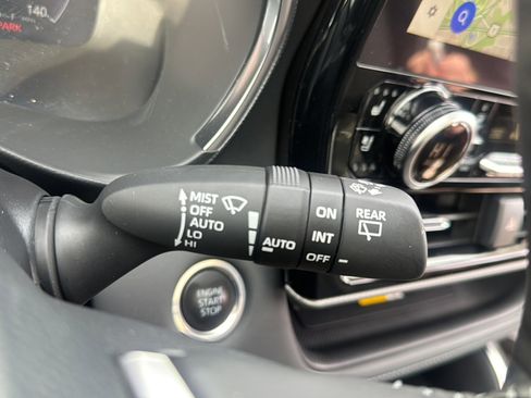 Used 2024 Toyota Highlander Platinum image 34