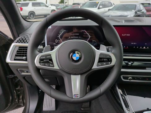New 2027 BMW X7 xDrive40i w/ Executive Package AWD/4WD image 18