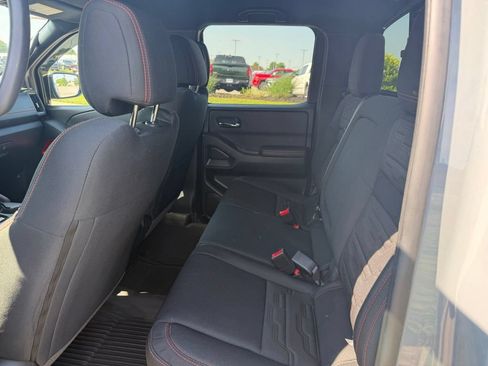 Used 2025 Nissan Frontier PRO-4X w/ Pro Convenience Package AWD/4WD image 7