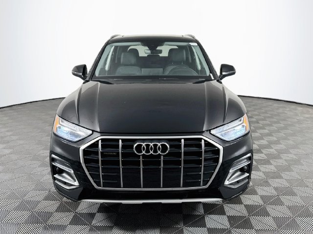 Used 2023 Audi Q5 2.0T Premium w/ Convenience Package AWD/4WD image 2