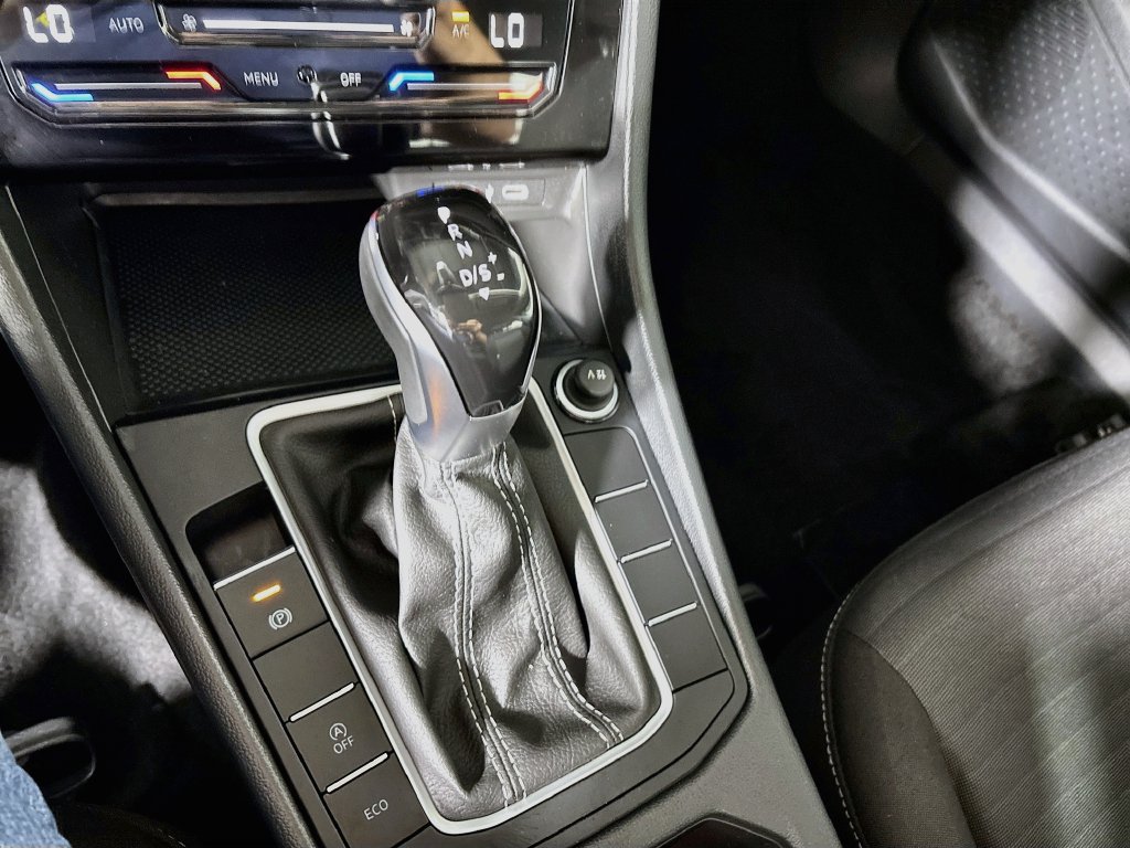Certified 2025 Volkswagen Jetta S FWD image 18