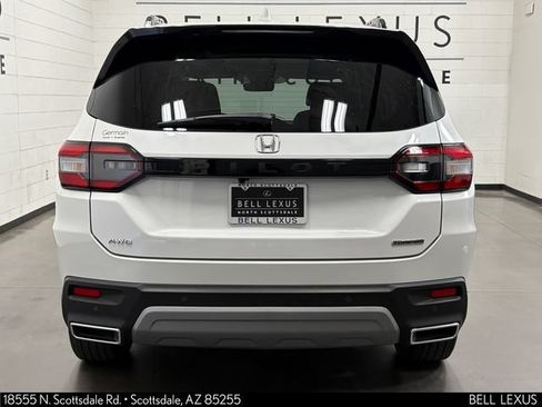 Used 2024 Honda Pilot Touring image 5