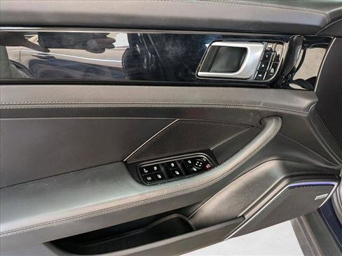 Used 2019 Porsche Panamera 4 AWD/4WD image 11