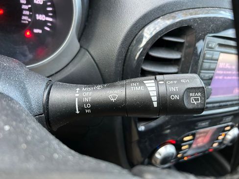 Used 2012 Nissan Juke SL w/ Chrome Pkg image 19