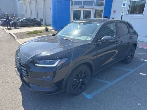 Used 2024 Honda HR-V Sport image 3