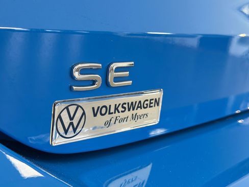 Used 2025 Volkswagen Taos SE FWD image 35