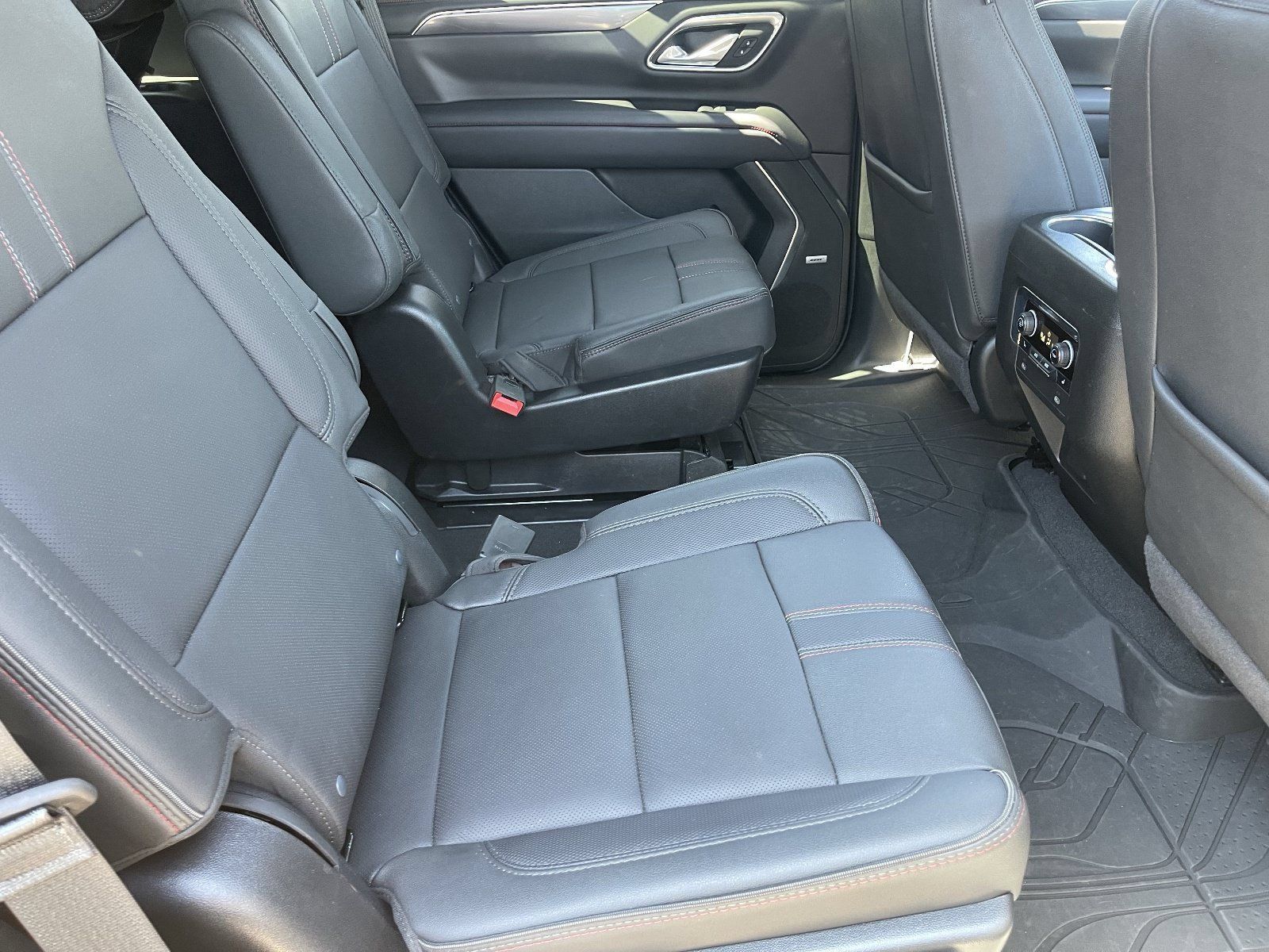Certified 2024 Chevrolet Tahoe RST w/ Luxury Package AWD/4WD image 15