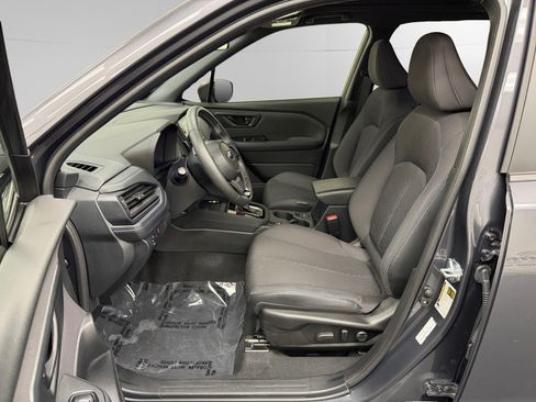 Used 2025 Subaru Forester Premium AWD/4WD image 9