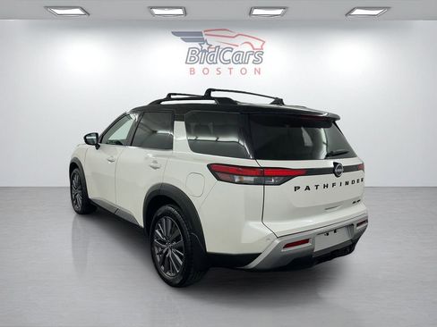 Used 2023 Nissan Pathfinder SL w/ SL Premium Package AWD/4WD image 6