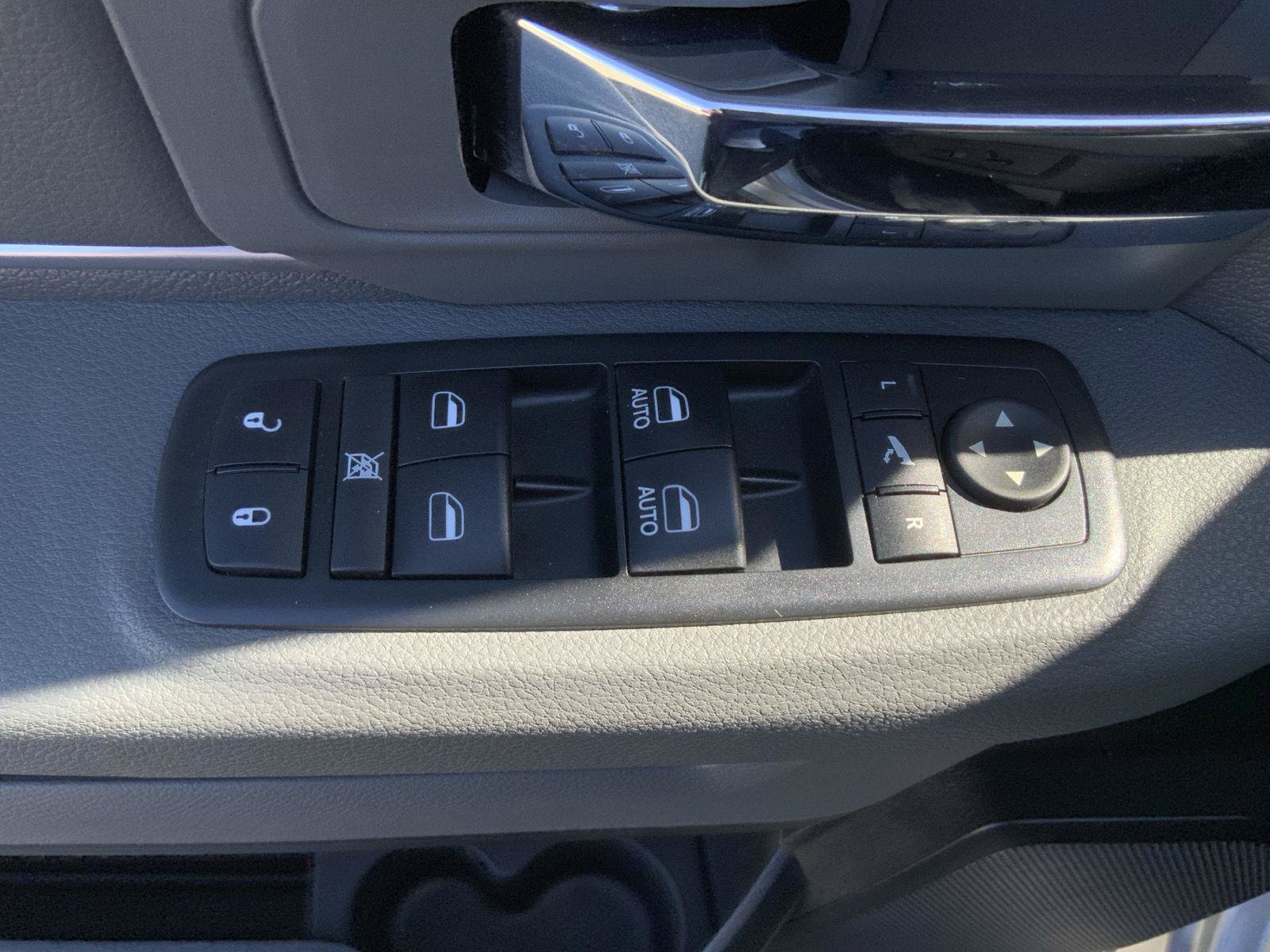 Used 2017 RAM 1500 Big Horn AWD/4WD image 19