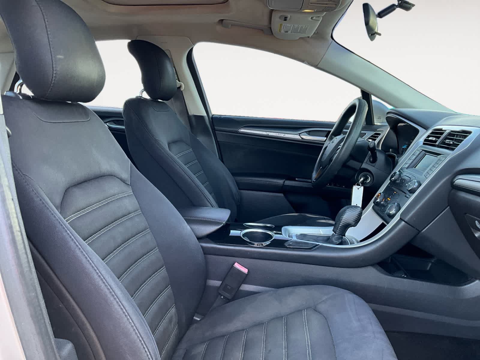 Used 2013 Ford Fusion SE FWD image 15