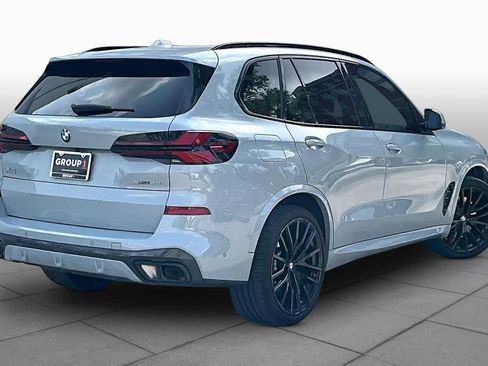 Used 2025 BMW X5 sDrive40i w/ M Sport Package RWD image 12