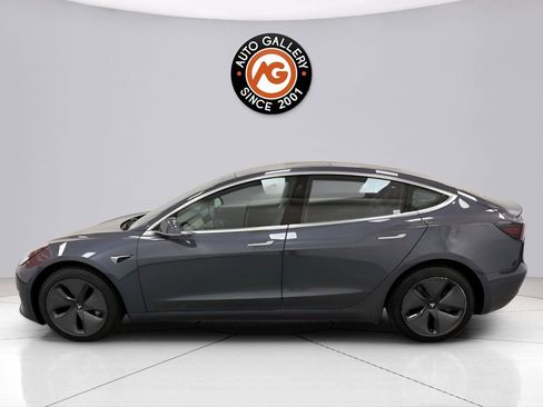 Used 2018 Tesla Model 3 Long Range RWD image 4