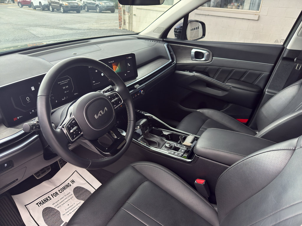 Used 2024 Kia Sorento SX AWD/4WD image 9