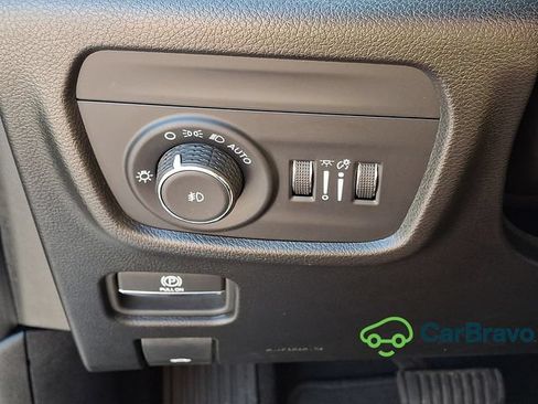 Used 2024 Jeep Grand Cherokee L Limited w/ Luxury Tech Group II AWD/4WD image 25