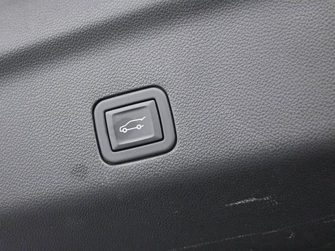 Used 2024 Chevrolet Tahoe LT image 40