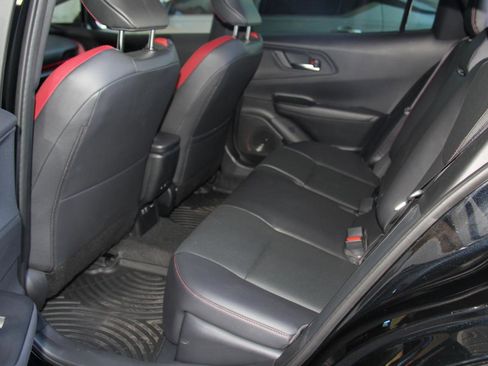 Used 2025 Toyota Prius Plug-In Hybrid image 27