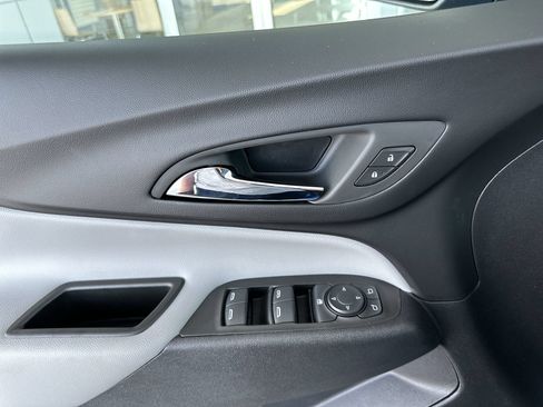 Used 2024 Chevrolet Equinox LS w/ LS Convenience Package FWD image 13