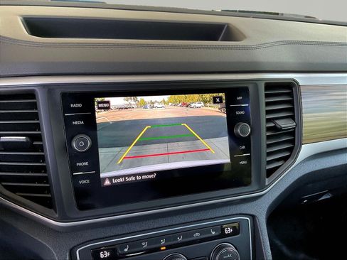 Used 2021 Volkswagen Atlas SE w/ Towing Package FWD image 14