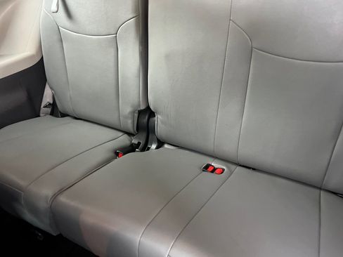 Used 2024 Toyota Sienna XLE image 15