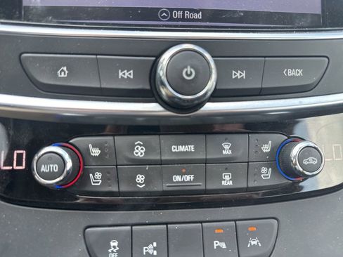 Used 2017 Buick LaCrosse Premium w/ Driver Confidence Package #2 FWD image 21