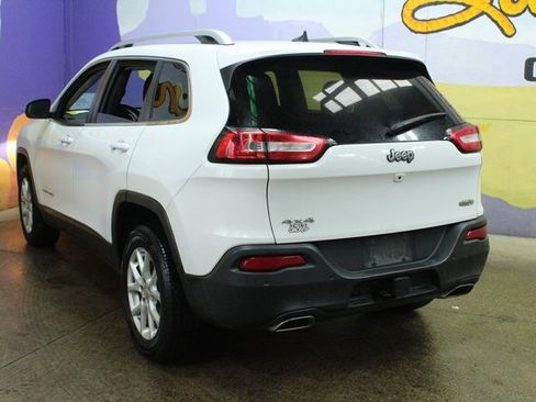 Used 2017 Jeep Cherokee Latitude w/ Comfort & Convenience Group image 6