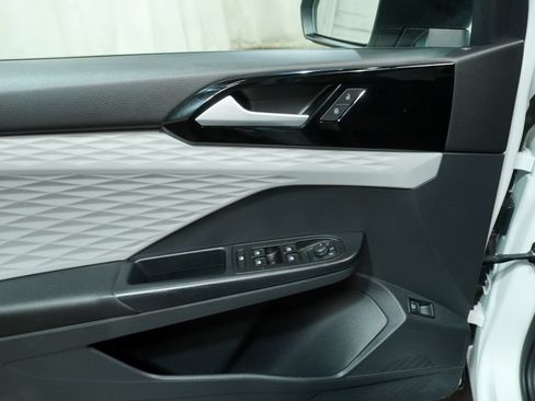 Certified 2023 Volkswagen Taos S FWD image 18