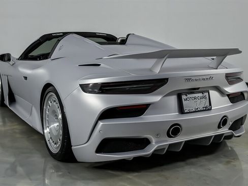 Used 2023 Maserati MC20 Spyder RWD image 10