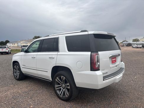 Used 2020 GMC Yukon Denali w/ Denali Premium Package image 3