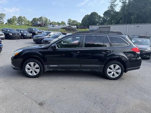 Used 2012 Subaru Outback 2.5i Limited AWD/4WD image 8