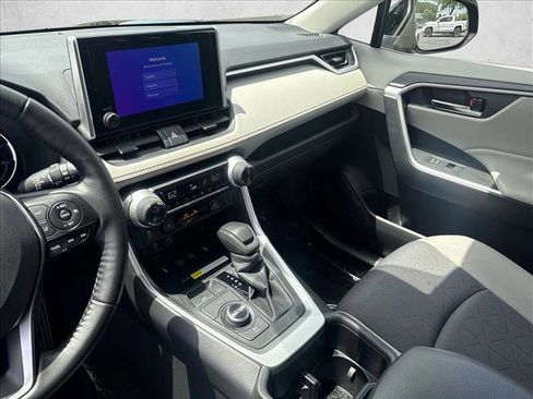 Certified 2025 Toyota RAV4 XLE w/ Convenience Package AWD/4WD image 15