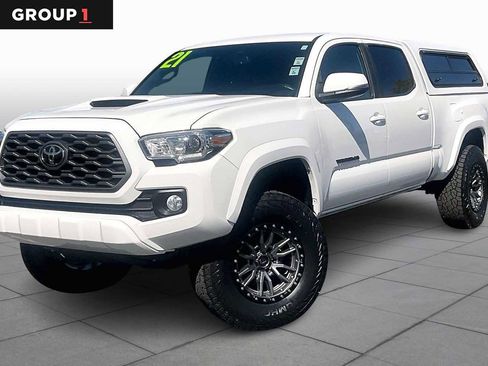 Used 2021 Toyota Tacoma TRD Sport w/ Technology Package image 1