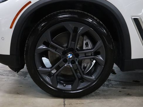 Used 2019 BMW X5 xDrive50i image 38