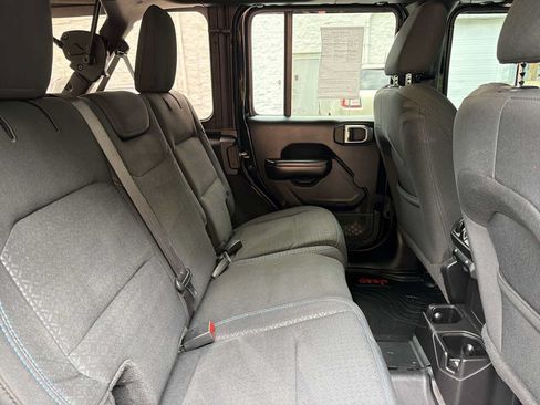 Used 2021 Jeep Wrangler Unlimited Sport AWD/4WD image 25
