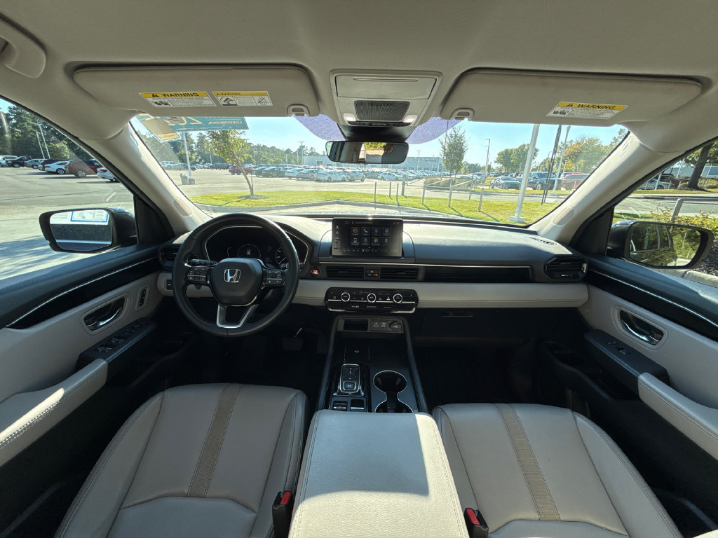 Used 2025 Honda Pilot EX-L image 16