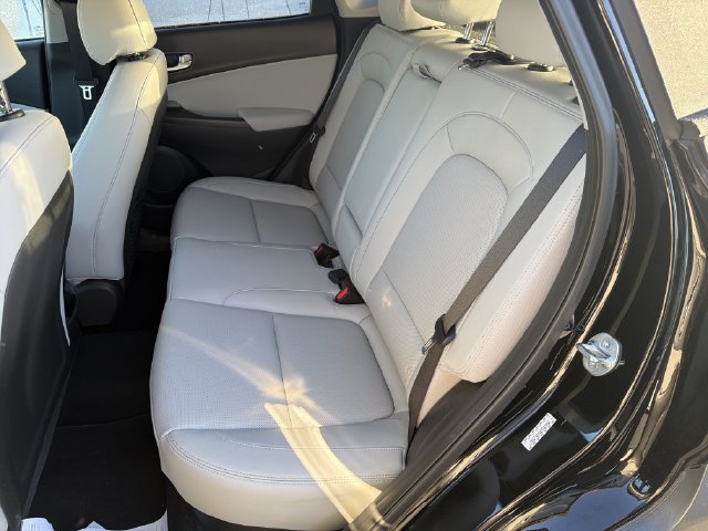 Used 2023 Hyundai Kona Limited FWD image 23