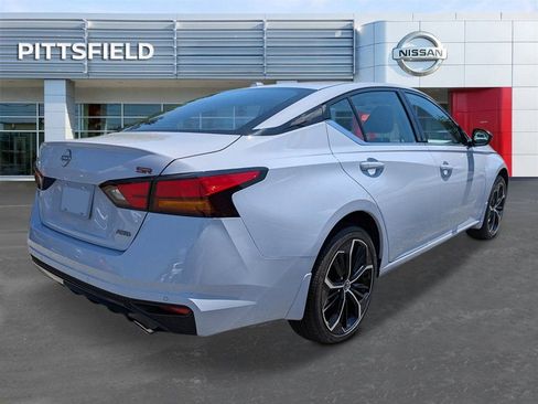New 2025 Nissan Altima 2.5 SR image 3