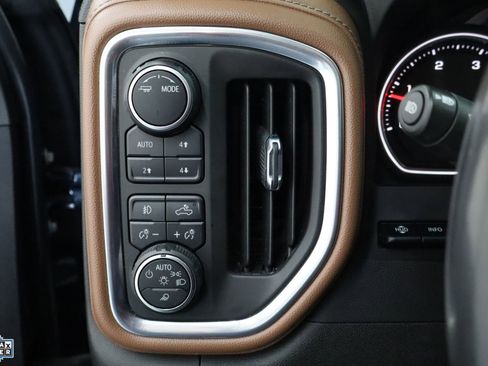 Used 2023 Chevrolet Silverado 3500 High Country image 16